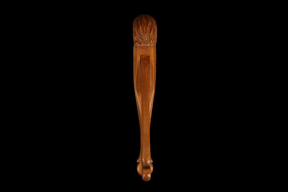 AN 18TH CENTURY FRENCH FRUITWOOD NUTCRACKER IN THE FORM OF A WILDMAN - Image 6 of 7