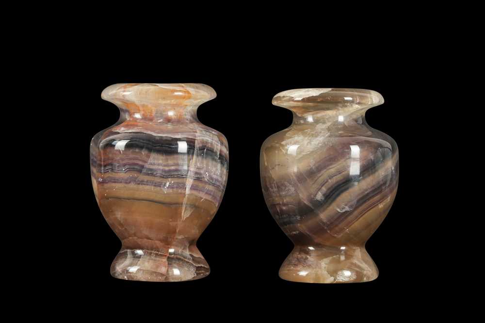 A PAIR OF BANDED AGATE VASES