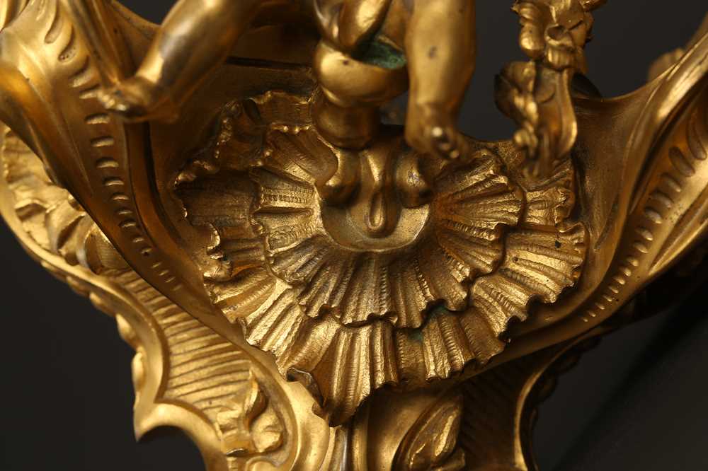 FERDINAND BARBEDIENNE: A FINE LATE 19TH CENTURY GILT BRONZE BRACKET - Image 5 of 8