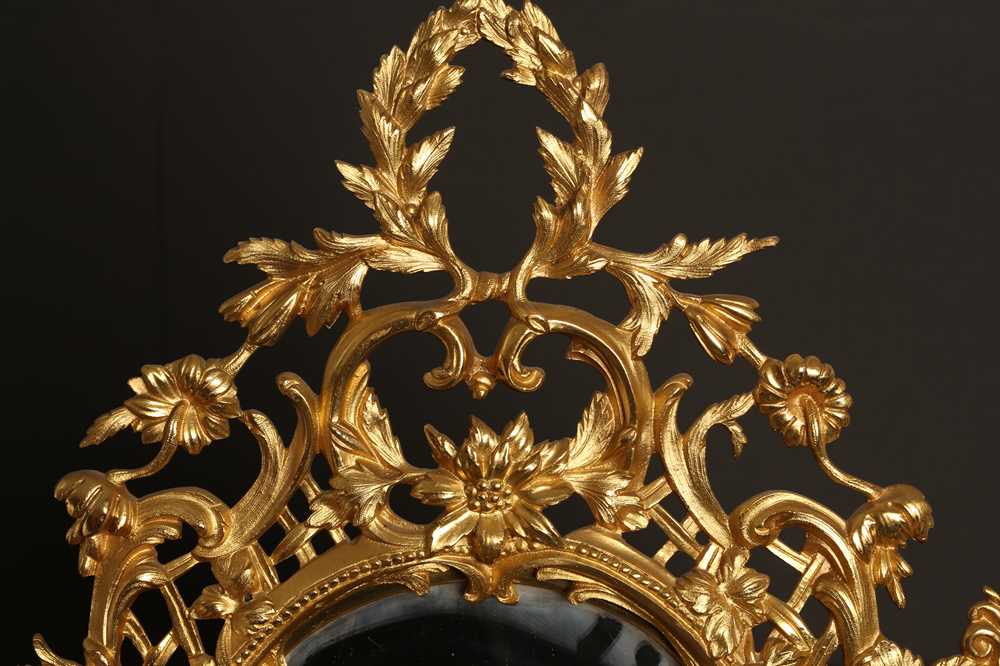 A ROCOCO STYLE GILT METAL TABLE MIRROR / GIRONDOLE - Image 6 of 7