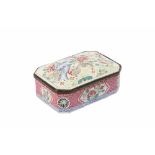 A CHINESE FAMILLE ROSE CANTON ENAMEL 'QUAILS' SNUFF BOX.