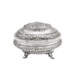 A Catherine II late 18th century Russian 84 zolotnik silver sugar box, Moscow 1794 by M.Ц over C (Un