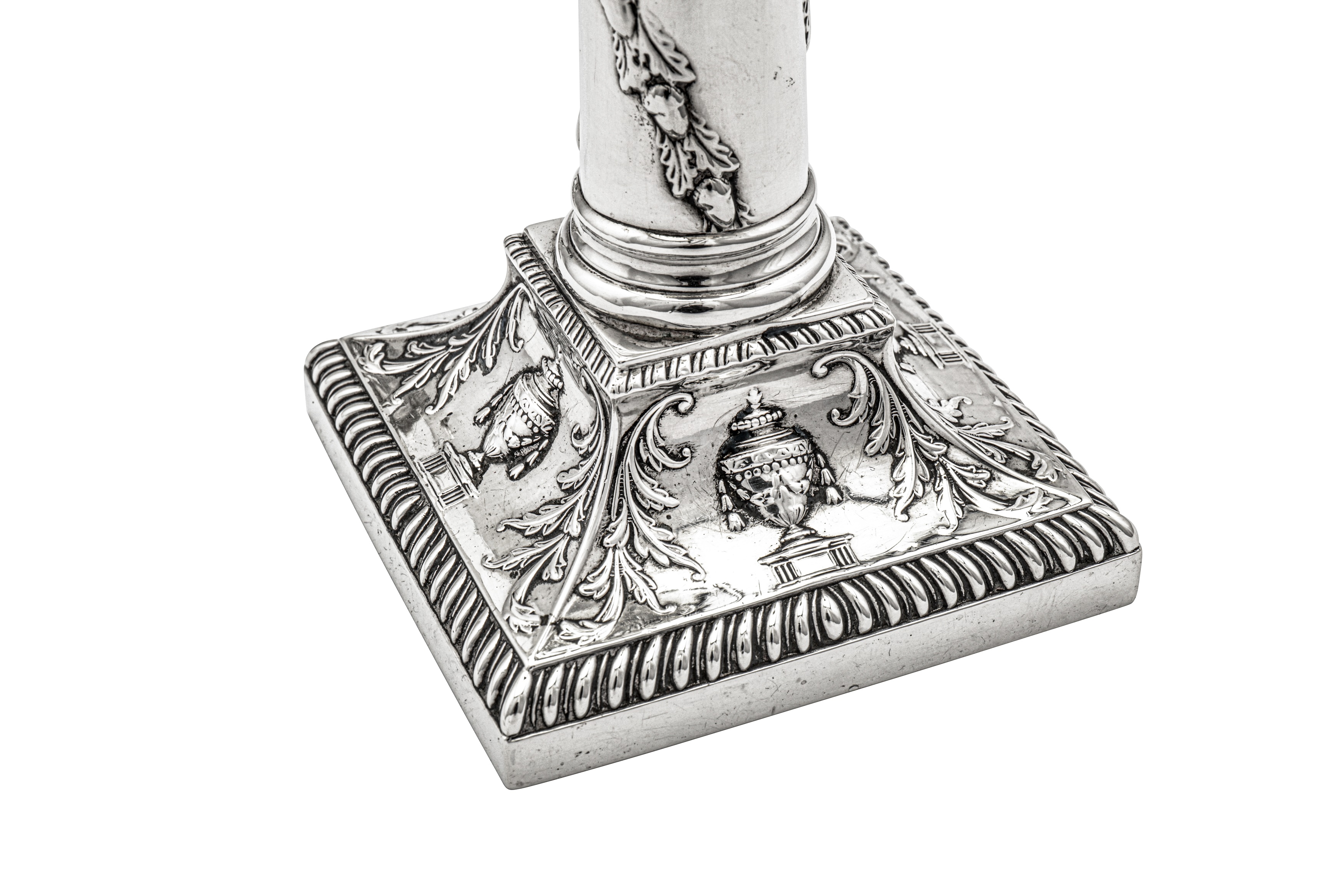 A pair of Victorian sterling silver candlesticks, London 1899 by Thomas Bradbury and Sons - Image 2 of 7