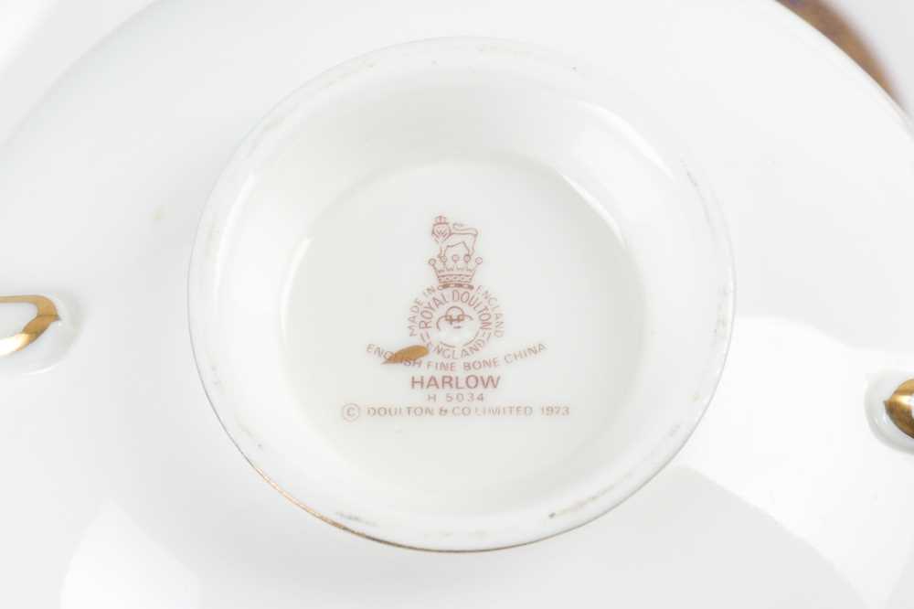 A ROYAL DOULTON BONE CHINA PART DINNER/TEA SERVICE - Image 2 of 2