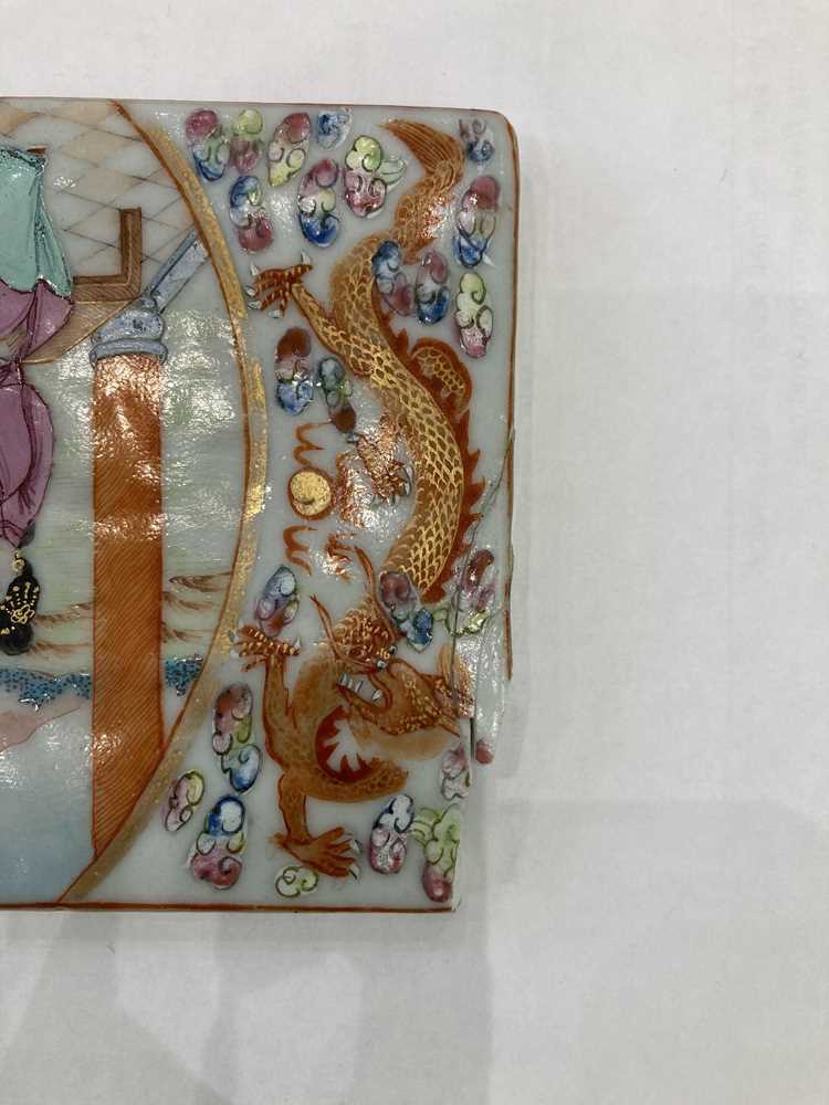 A CHINESE CANTON PORCELAIN RECTANGULAR BOX, 19TH CENTURY - Bild 19 aus 23