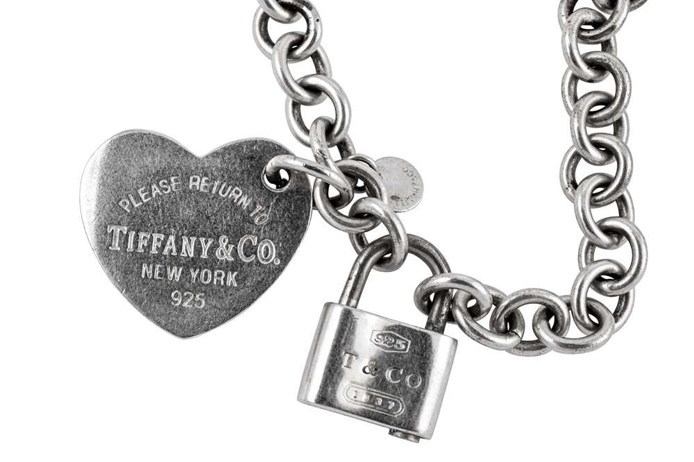 A TIFFANY & Co. NECKLACE - Image 2 of 2