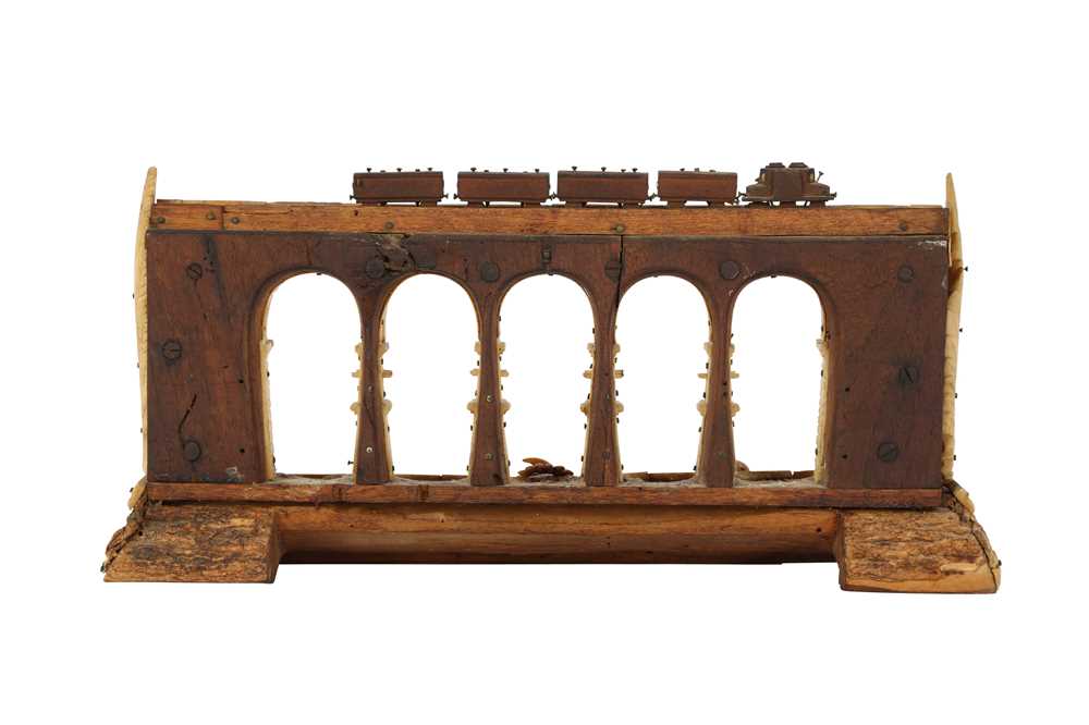 AN ITALIAN WW1 PERIOD CARVED BONE AND WOOD PRISONER OF WAR MODEL OF A RAILWAY BRIDGE DATED 1918 - Image 2 of 6