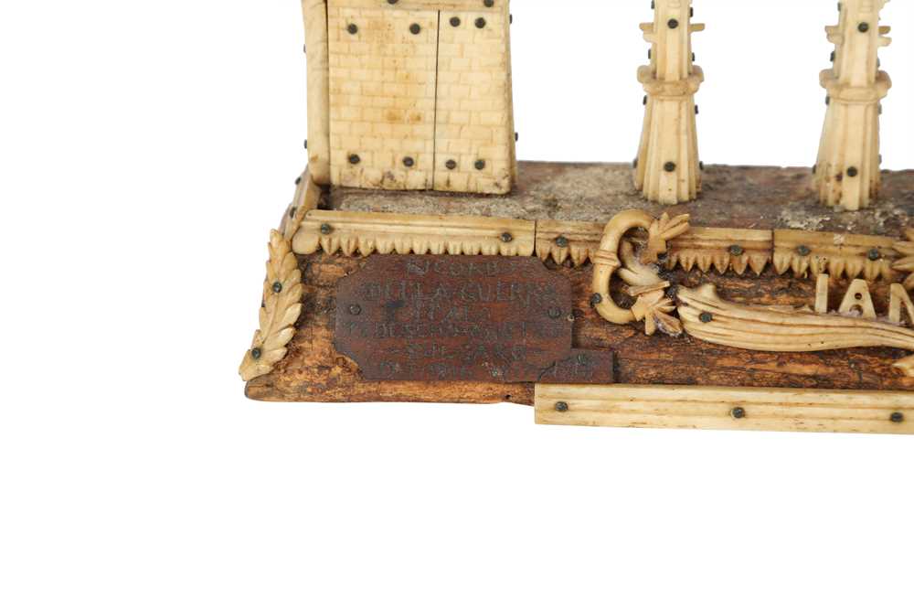 AN ITALIAN WW1 PERIOD CARVED BONE AND WOOD PRISONER OF WAR MODEL OF A RAILWAY BRIDGE DATED 1918 - Image 4 of 6