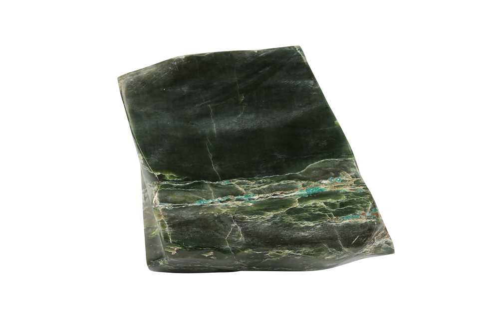 AN EXCEPTIONALLY LARGE BOULDER OF POLISHED JADE, PAKISTAN - Image 2 of 6