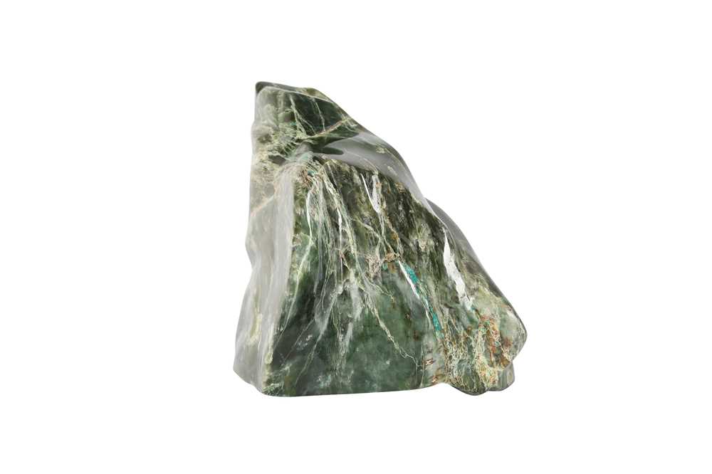 AN EXCEPTIONALLY LARGE BOULDER OF POLISHED JADE, PAKISTAN - Image 5 of 6