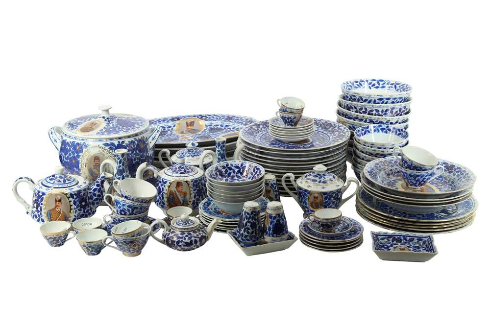 A MIXED SET OF COMMEMORATIVE BLUE AND WHITE PORCELAIN SERVICES MADE FOR THE PERSIAN MARKET Central A - Image 11 of 11