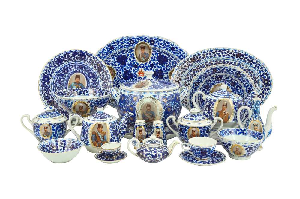 A MIXED SET OF COMMEMORATIVE BLUE AND WHITE PORCELAIN SERVICES MADE FOR THE PERSIAN MARKET Central A - Image 2 of 11