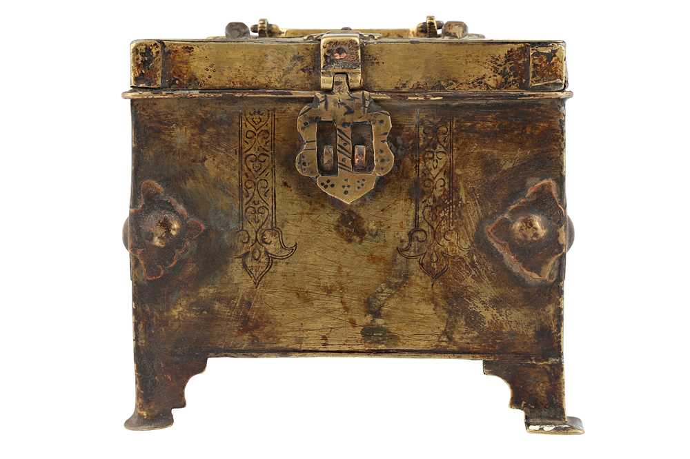 AN ENGRAVED BRASS CASKET Norman Sicily, Italy, 12th century and later - Image 3 of 20