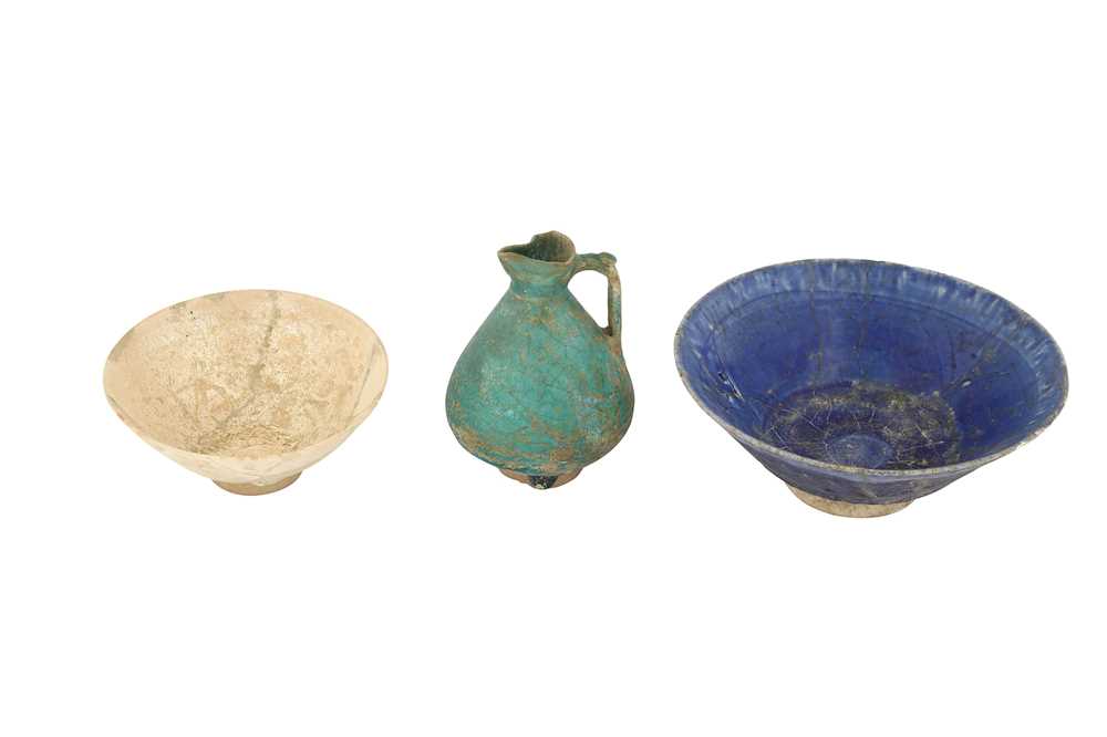 THREE PERSIAN POTTERY VESSELS Possibly Kashan, Iran, 12th - 13th century - Image 6 of 6