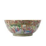 A LARGE CHINESE FAMILLE ROSE CANTON PUNCHBOWL.