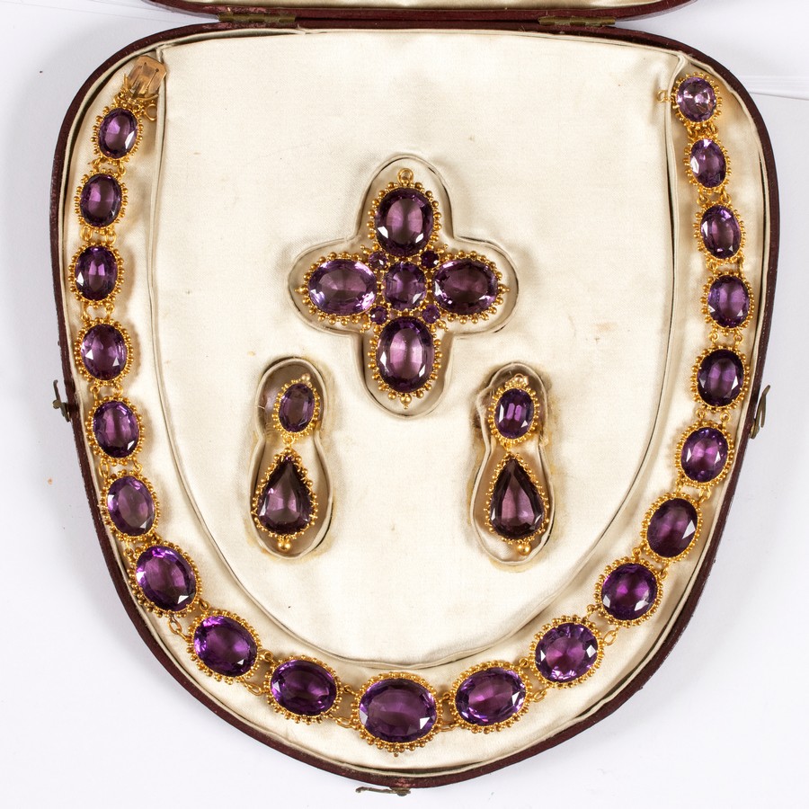 An early 19th Century amethyst necklace and matching ear pendants, - Image 2 of 7