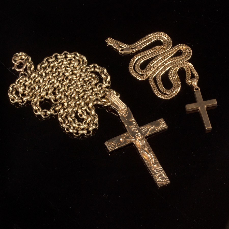 A 9ct yellow gold crucifix, 7. - Image 2 of 2
