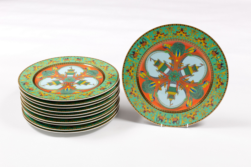 Eleven Rosenthal Versace Le Voyage de Marco Polo pattern dinner plates with kaleidoscope centre and