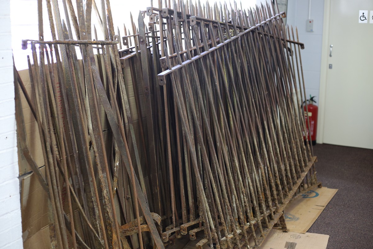 Fourteen lengths of iron railings, each 167cm x 213cm, - Image 2 of 2