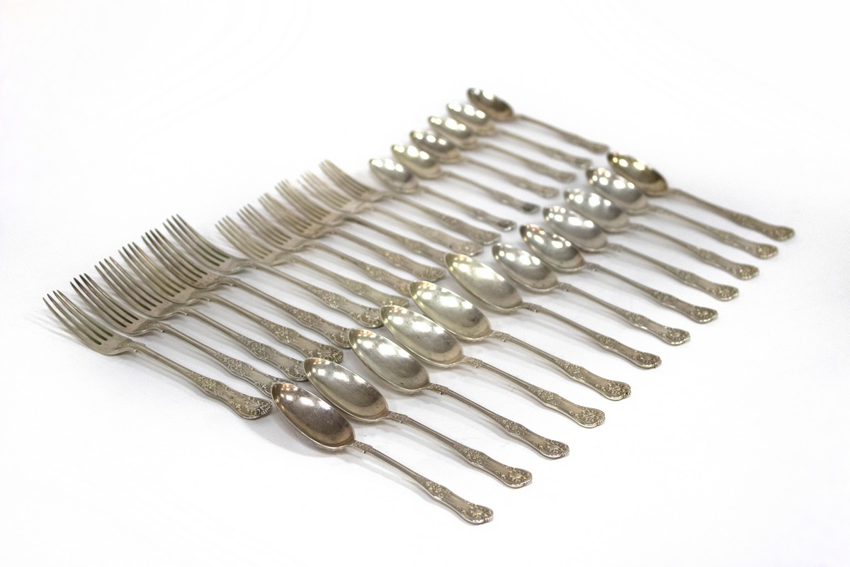 A matched canteen of Queen's pattern silver flatware, various dates and makers, comprising six