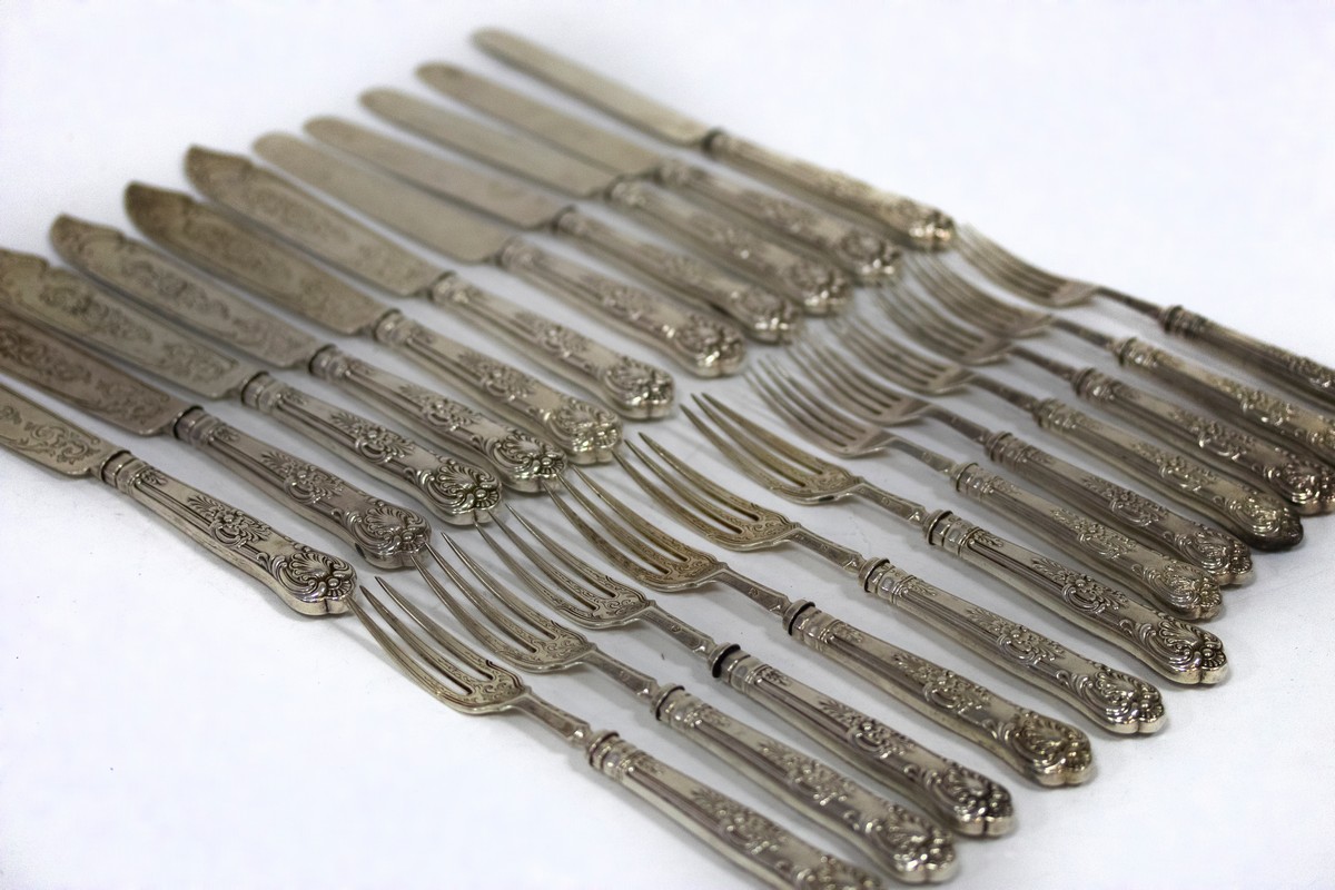 A set of six Queen's pattern silver fish knives and forks, FH,