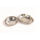 Two American sterling silver bowls, Gorham, one of shaped oval form dated 1914-1939, 19cm wide,
