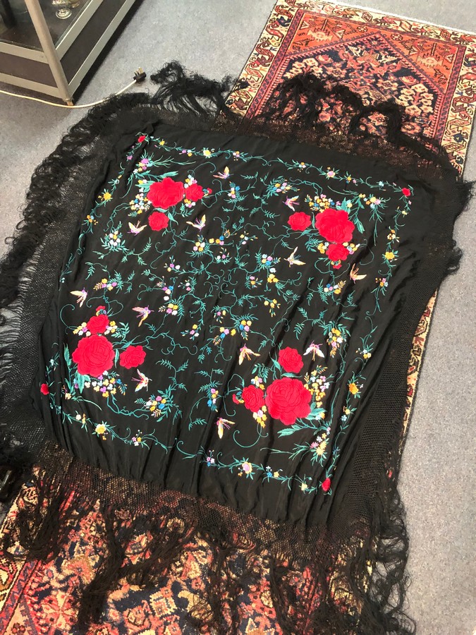 A Chinese silk shawl, - Image 2 of 7