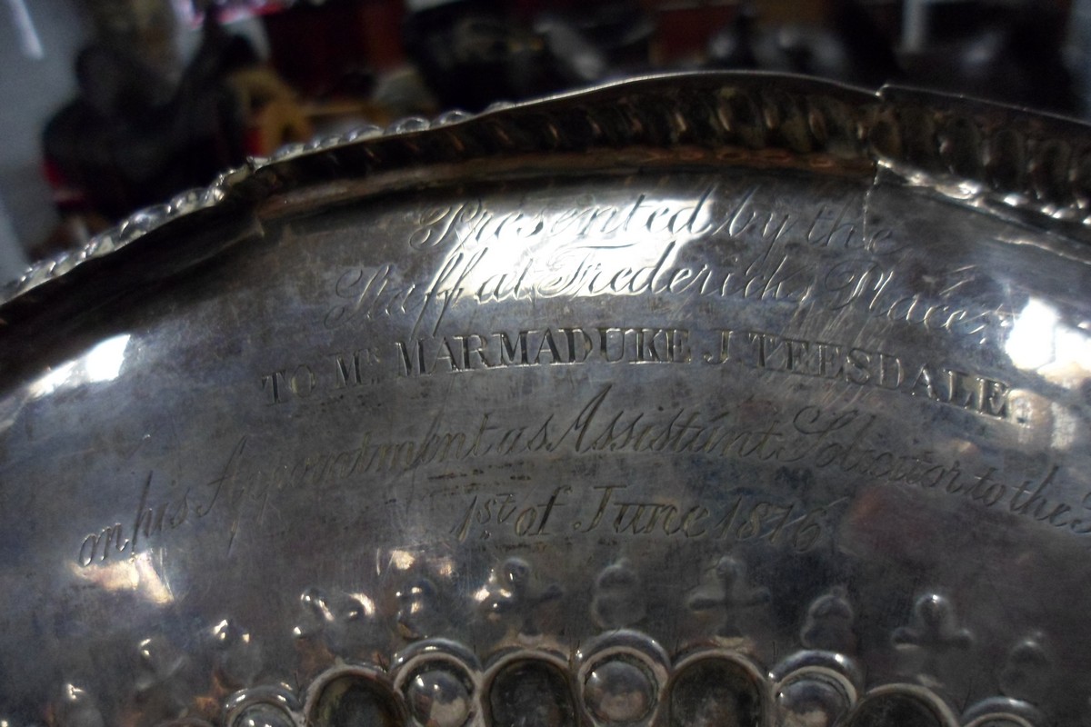 A Queen Anne silver dish, marks rubbed, formerly a footed salver, - Bild 8 aus 8