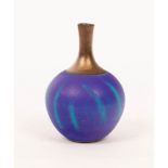 Simon Rich (born 1949), a small vase,