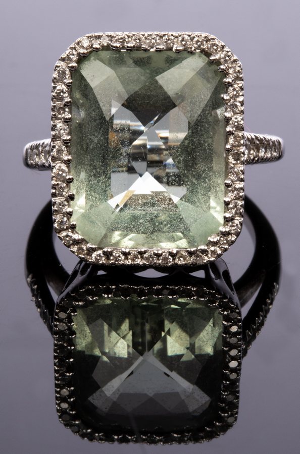 Kiki McDonough, a green amethyst and diamond cluster ring, - Bild 2 aus 5