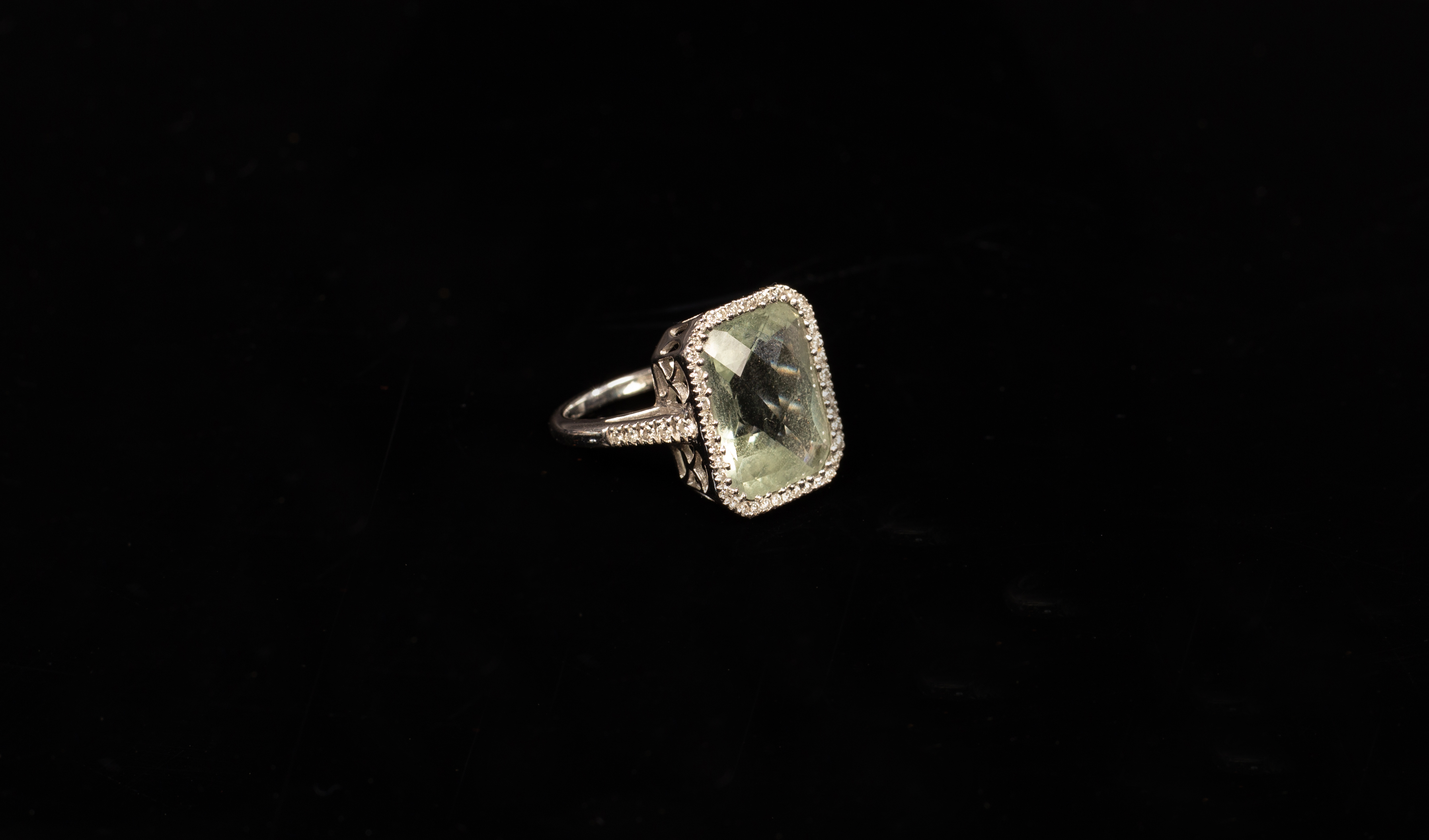 Kiki McDonough, a green amethyst and diamond cluster ring, - Bild 4 aus 5