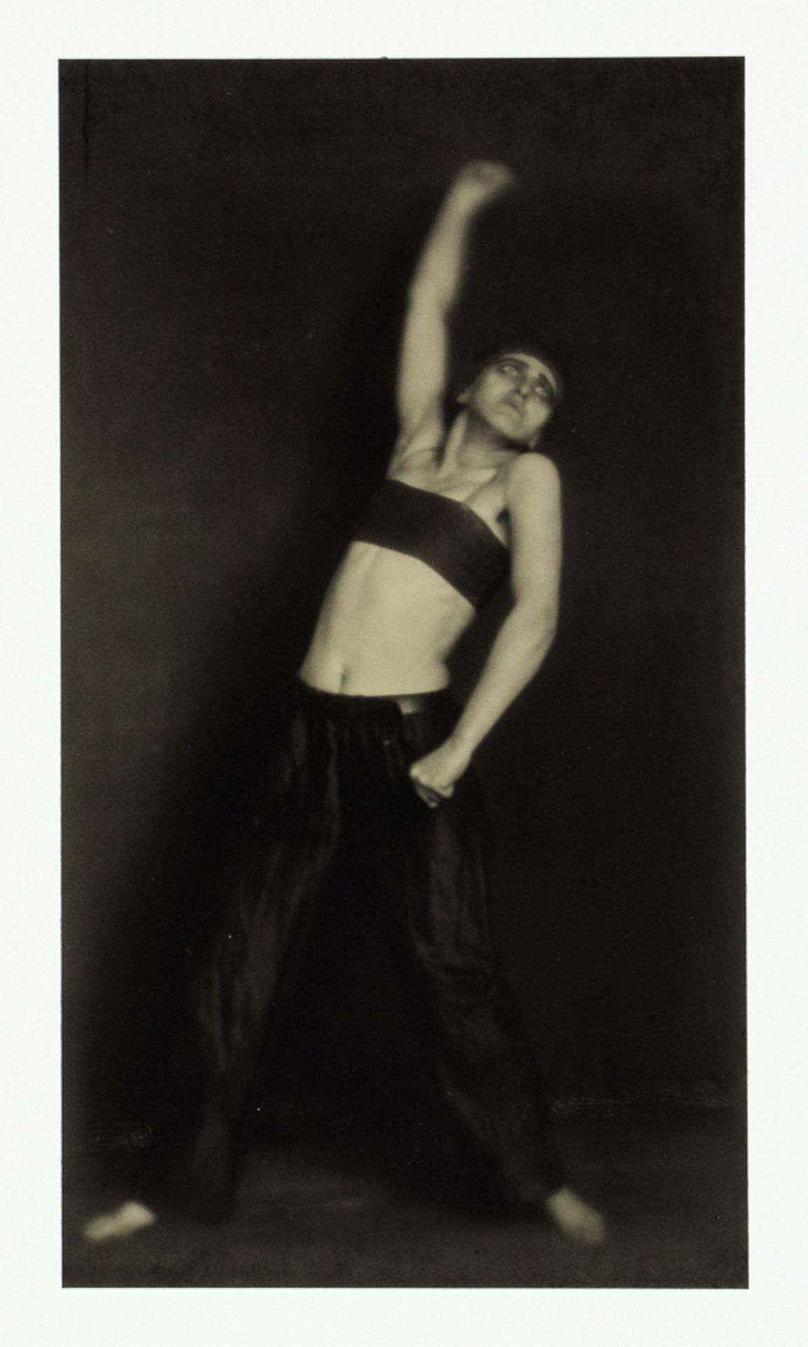 Krull. Tanz und Revolte. Sechs Fotografien. 1925–1971/2016 - Image 2 of 6
