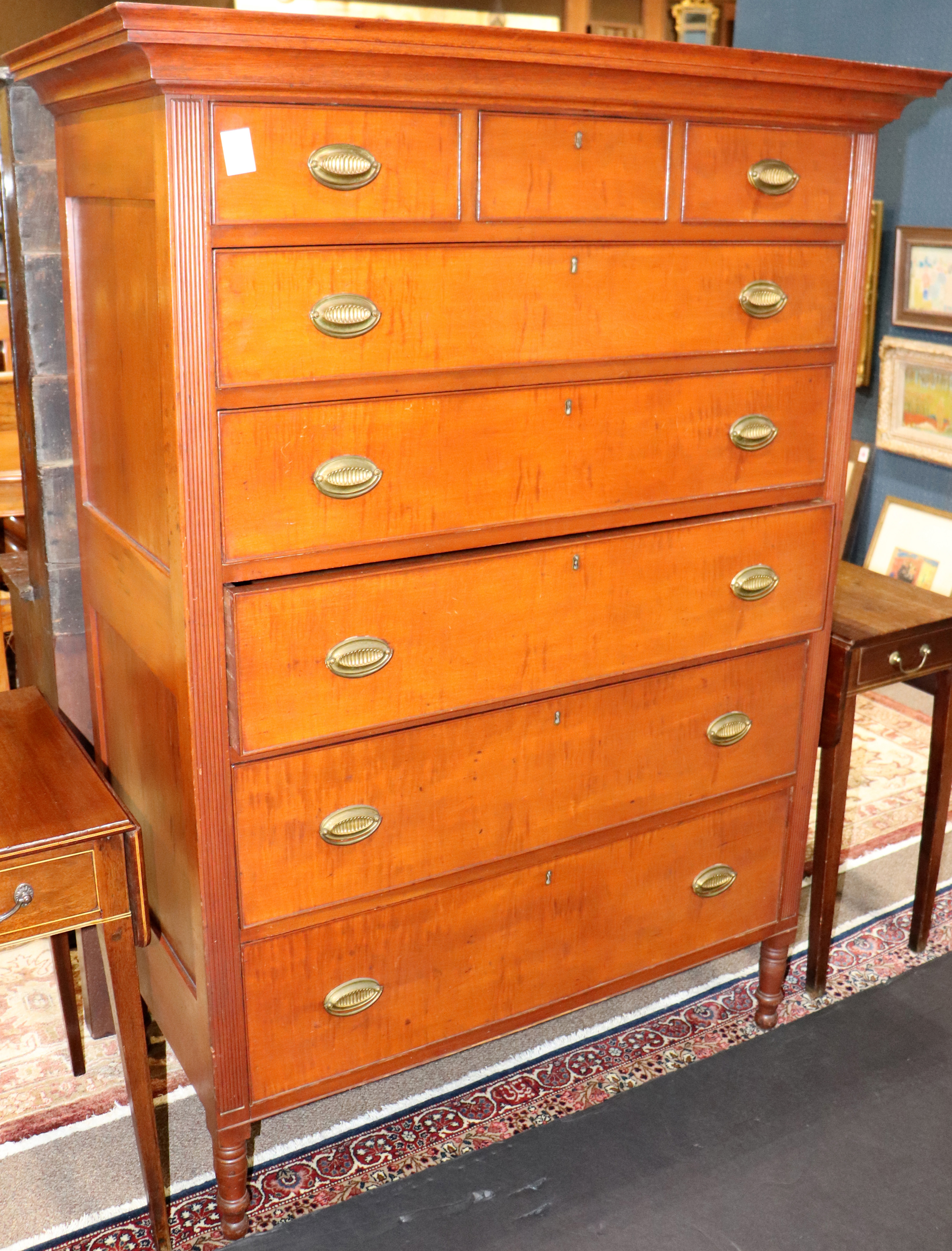 An American Federal cherry chest of drawers - Image 7 of 8