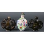(lot of 3) A group of three Chinese snuff bottles