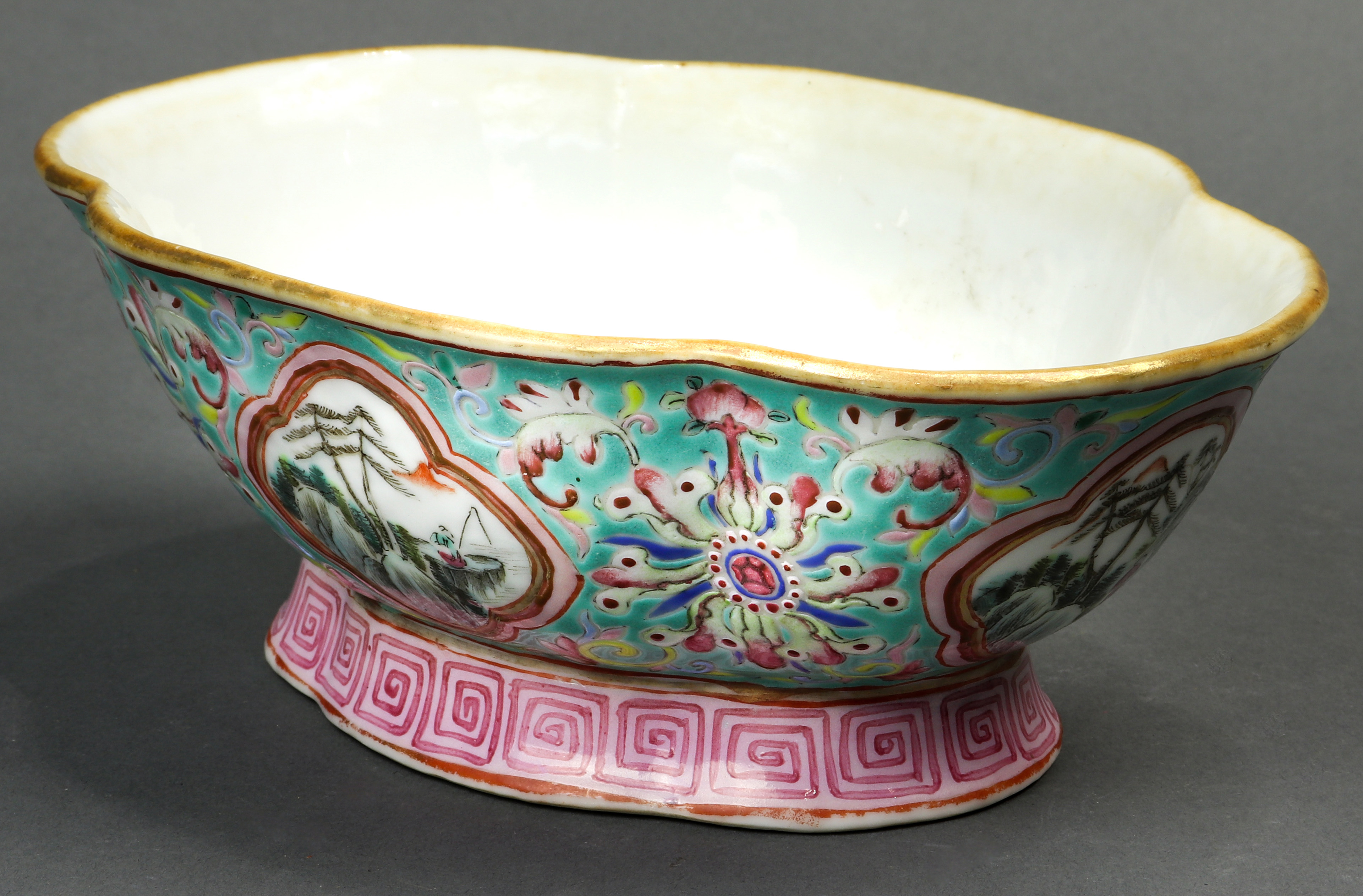 A Chinese Famille Rose turquoise ground pedestal dish - Image 3 of 3