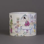 Chinese Famille Rose 'figural' brush pot
