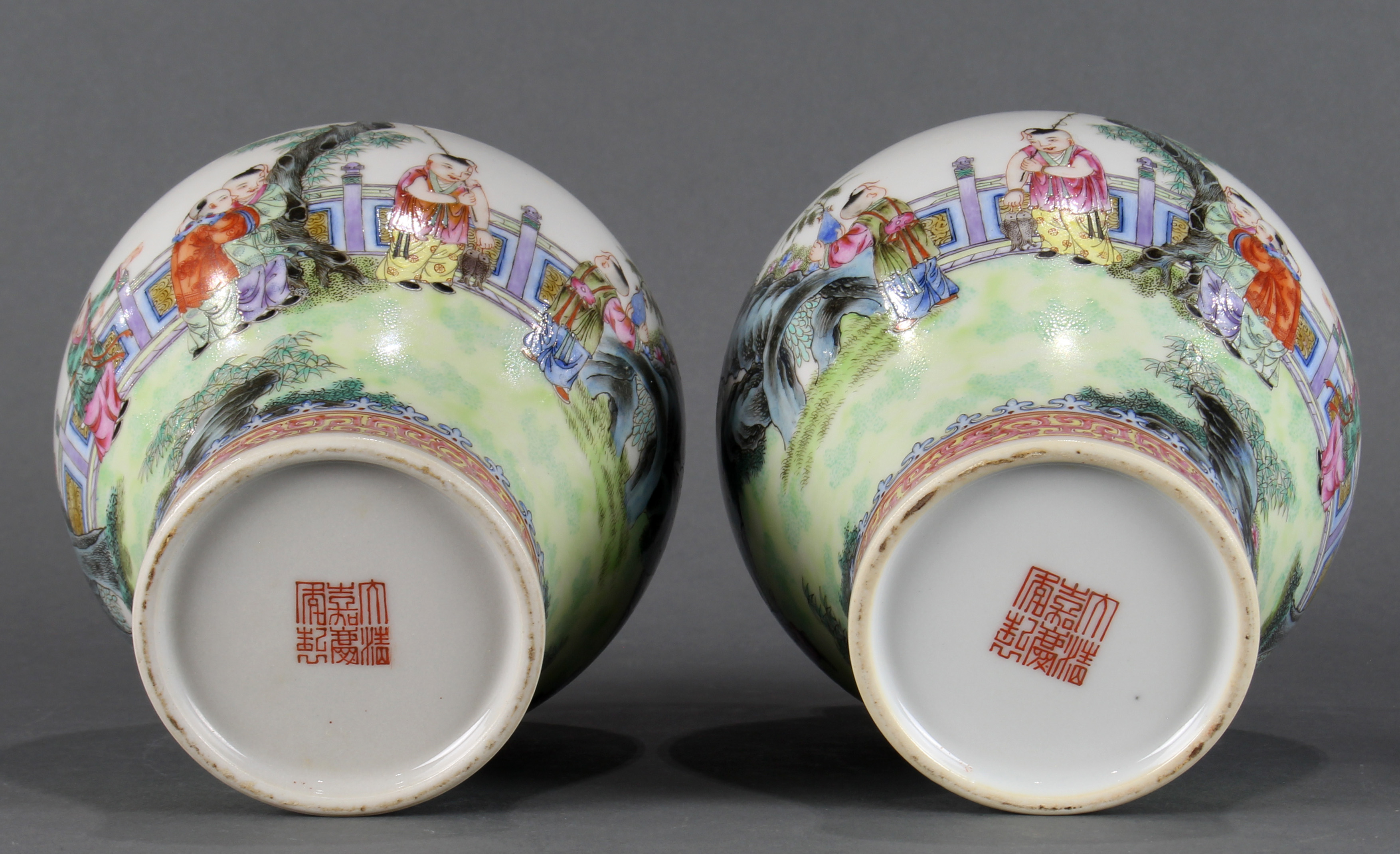 A pair Chinese Export Famille Rose potpourri jars - Image 5 of 5