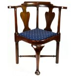 An Queen Anne mahogany corner chair