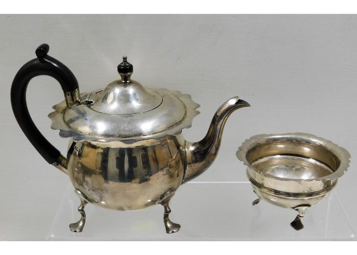 A 1904 Edwardian two piece Birmingham silver tea s