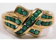 A 9ct gold ring set with emerald 3g, size L/M