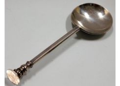 An Edwardian silver Elizabethan seal spoon by Thom