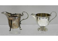 Two Birmingham silver creamers, 1906 by Jones & Cr