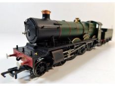 A 00 gauge 30-525 loco Bachmann model train & tend