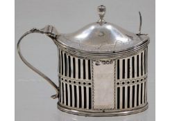 A late Victorian 1901 London silver mustard by Tho