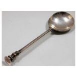 An Edwardian silver Elizabethan seal spoon by Thom