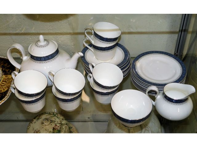 A Royal Doulton Sherbrooke porcelain tea set, twen