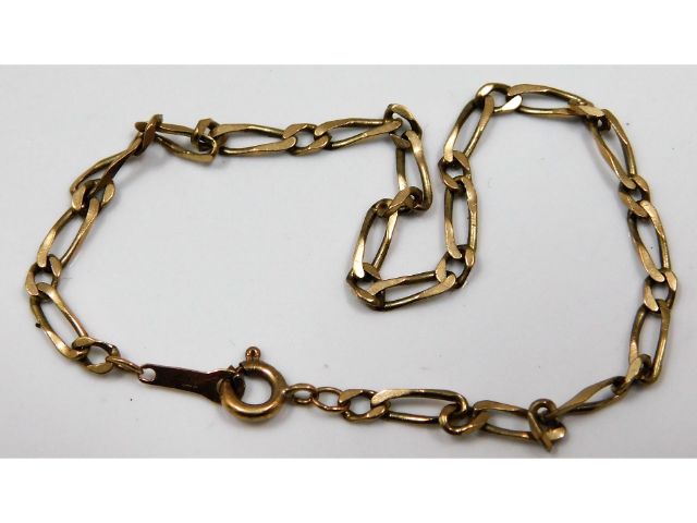 A 9ct gold link bracelet 7.5in long 2.3g