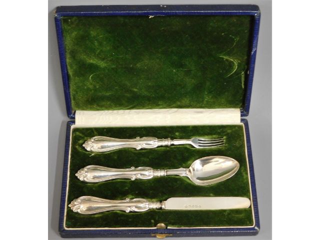 A cased 1858 Victorian Sheffield silver christenin