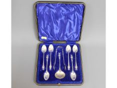 A cased 1904 Edwardian Sheffield silver tea spoon,