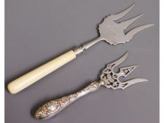 An ivory handled Victorian 1896 Sheffield silver b